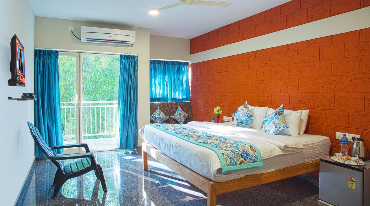 Blue Ocean Sands - On The Beach Kumta Exterior photo